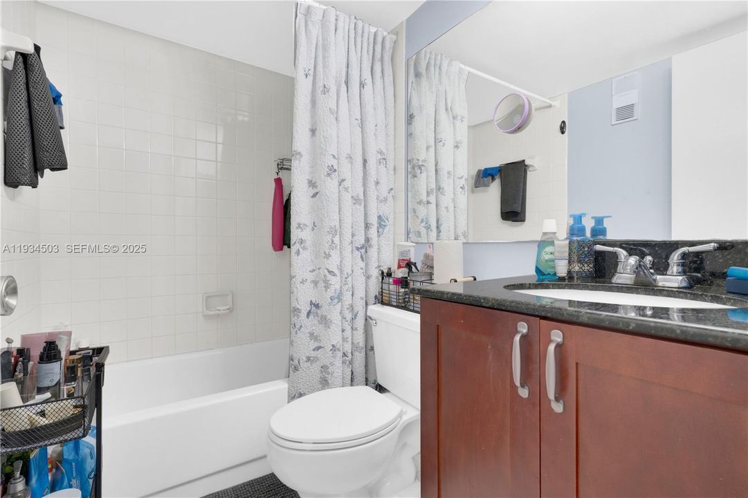 En Renta: $3,699 (2 camas, 2 baños, 985 Pies cuadrados)