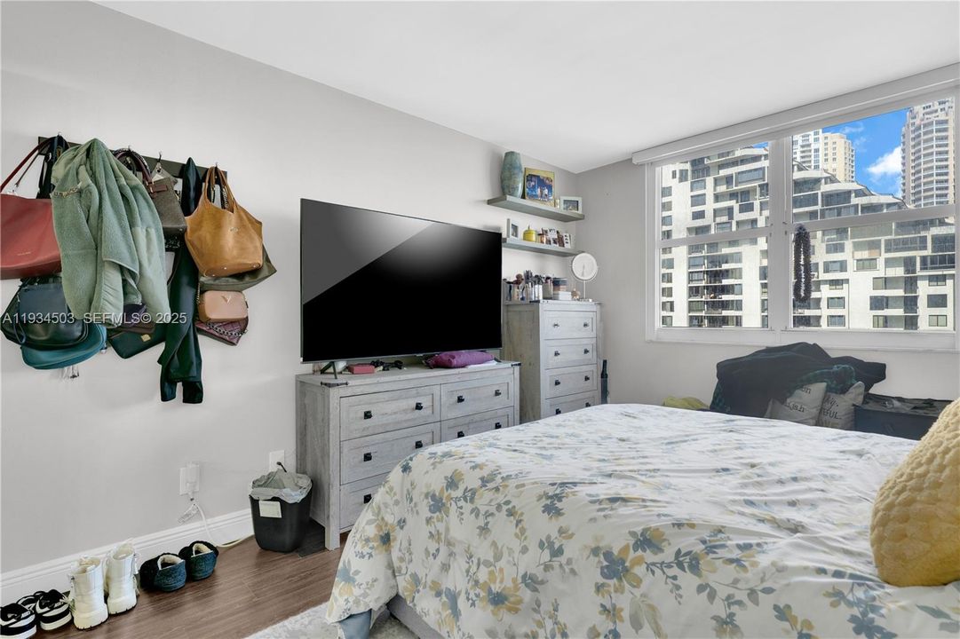 En Renta: $3,699 (2 camas, 2 baños, 985 Pies cuadrados)