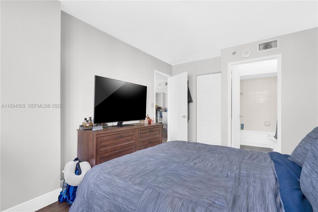 En Renta: $3,699 (2 camas, 2 baños, 985 Pies cuadrados)