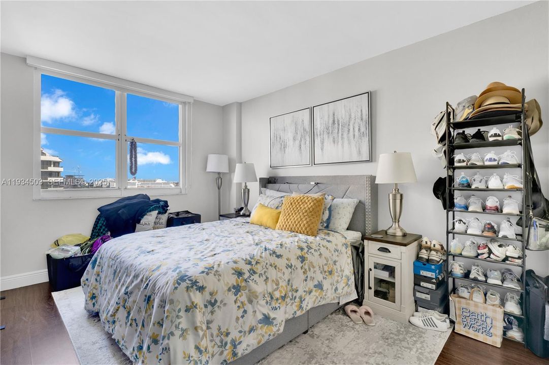 En Renta: $3,699 (2 camas, 2 baños, 985 Pies cuadrados)