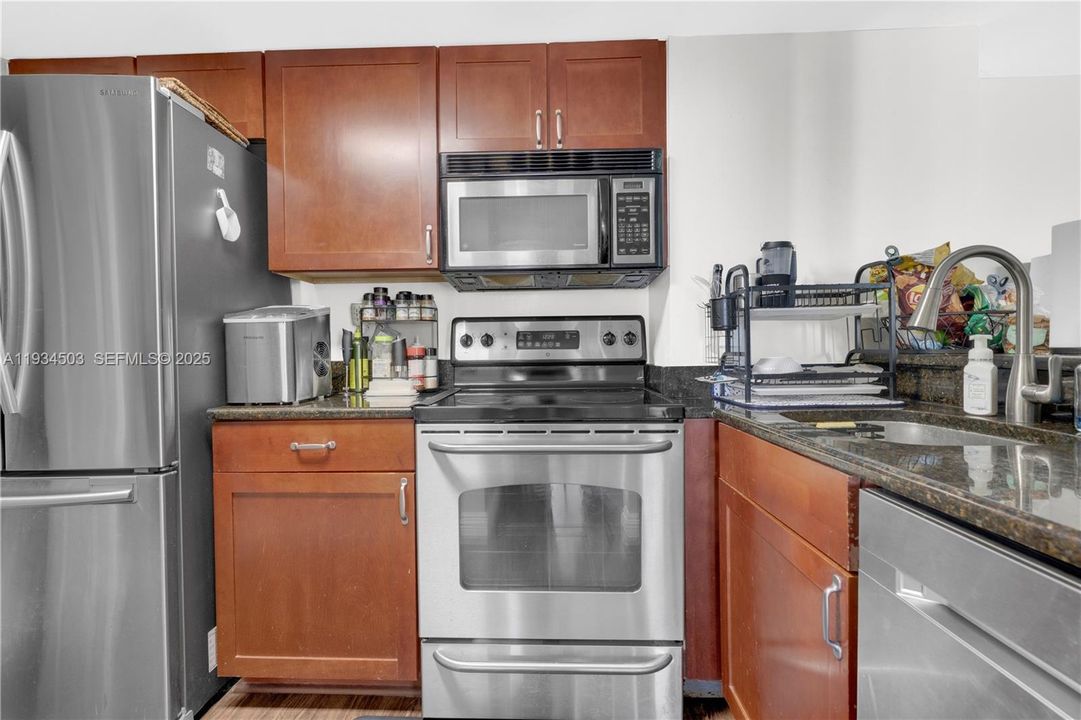 En Renta: $3,699 (2 camas, 2 baños, 985 Pies cuadrados)