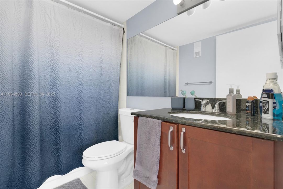 En Renta: $3,699 (2 camas, 2 baños, 985 Pies cuadrados)