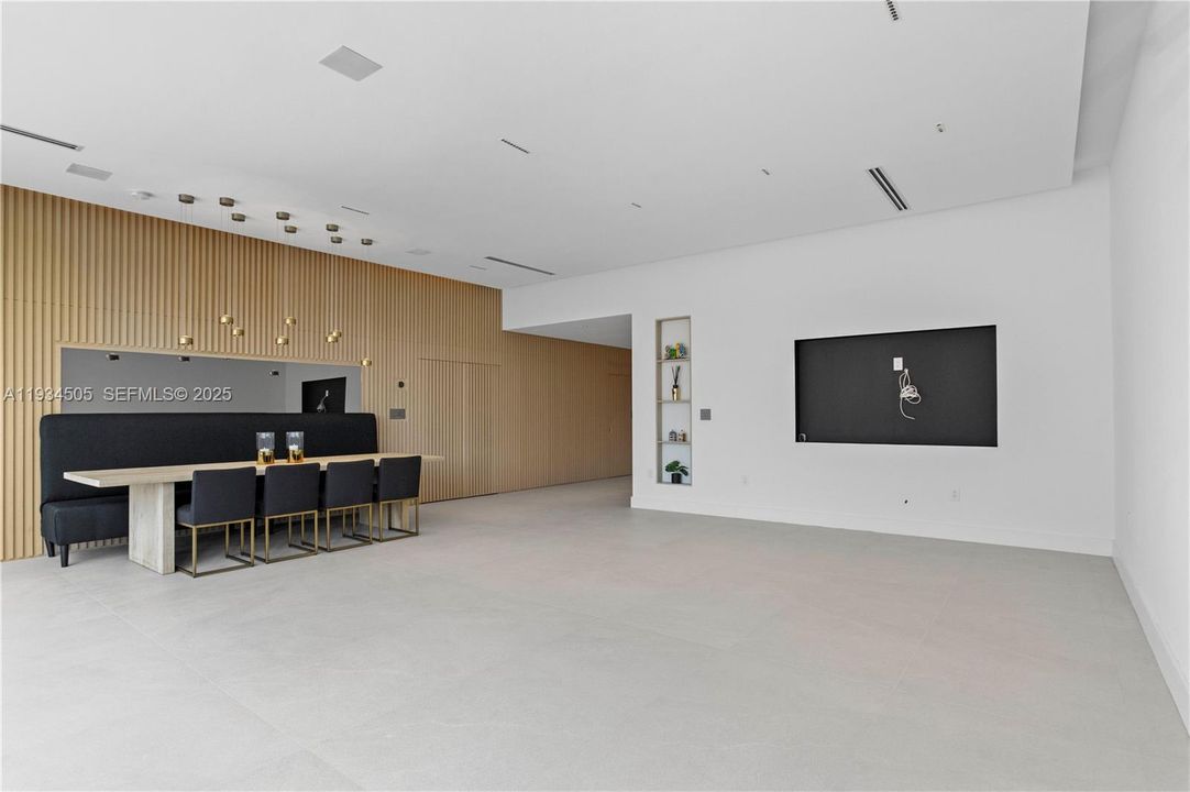 For Rent: $26,000 (5 beds, 4 baths, 2769 Square Feet)