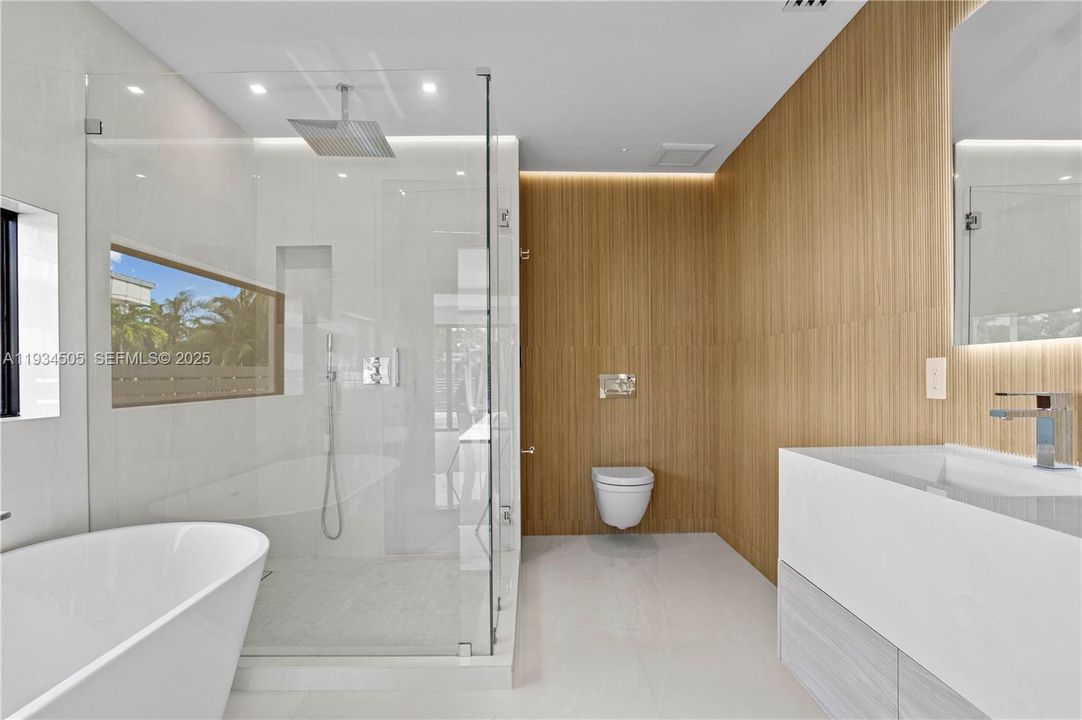 For Rent: $26,000 (5 beds, 4 baths, 2769 Square Feet)