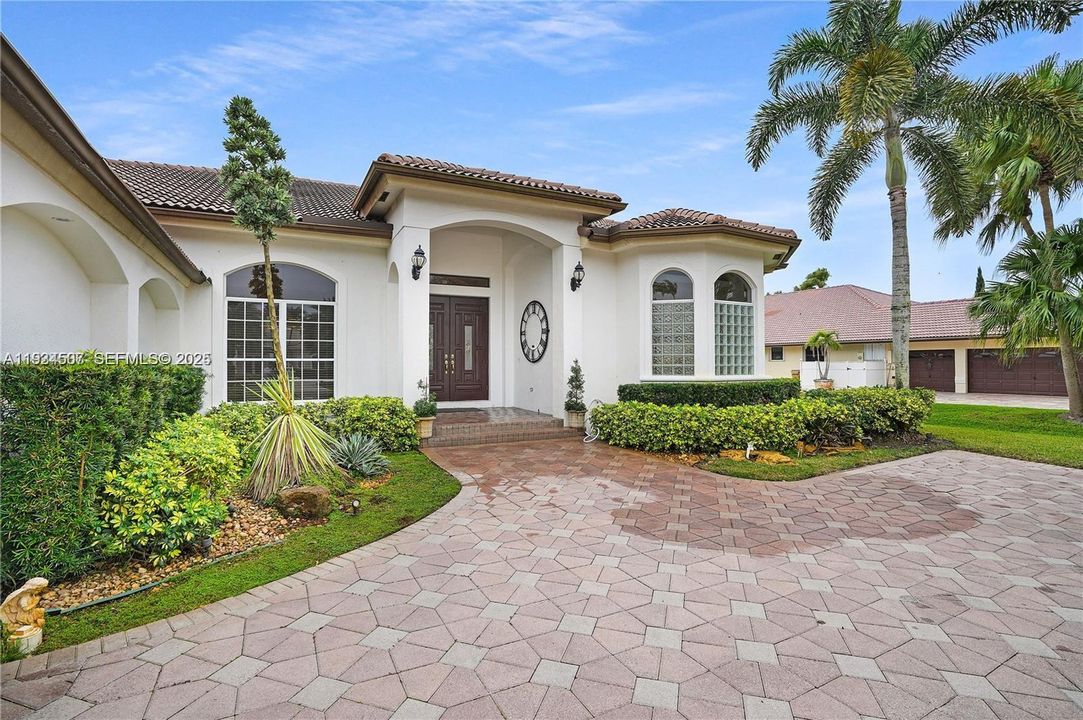 В аренду: $8,000 (4 спален, 3 ванн, 2984 Квадратных фут)