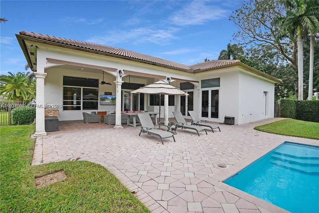 В аренду: $8,000 (4 спален, 3 ванн, 2984 Квадратных фут)