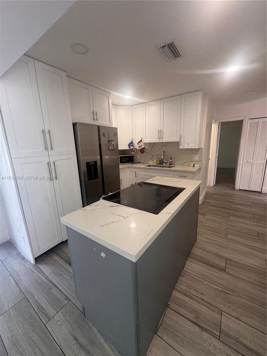 На продажу: $630,000 (3 спален, 2 ванн, 1196 Квадратных фут)