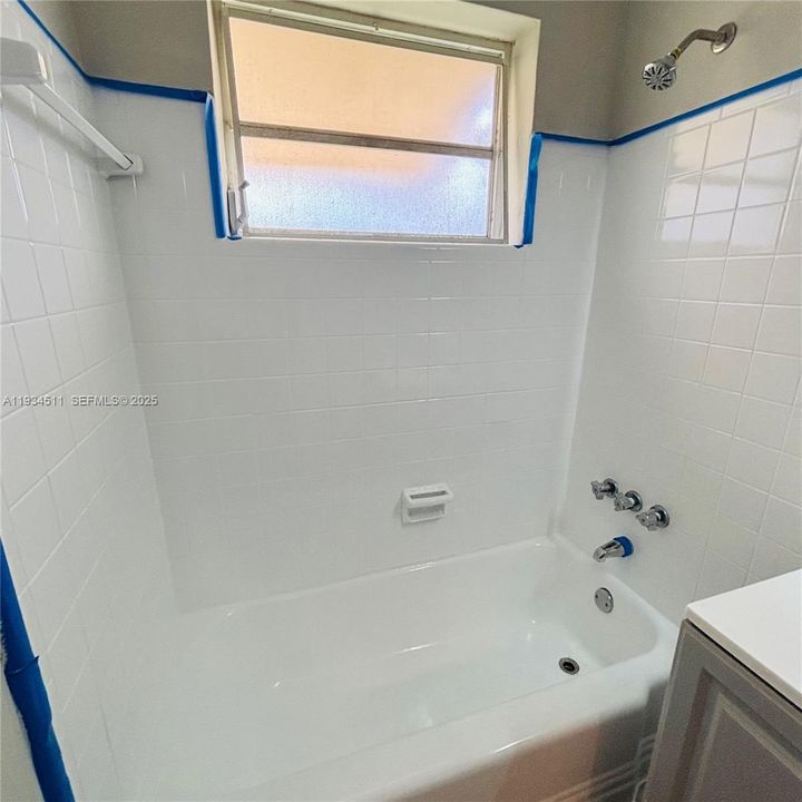 В аренду: $2,100 (2 спален, 1 ванн, 900 Квадратных фут)