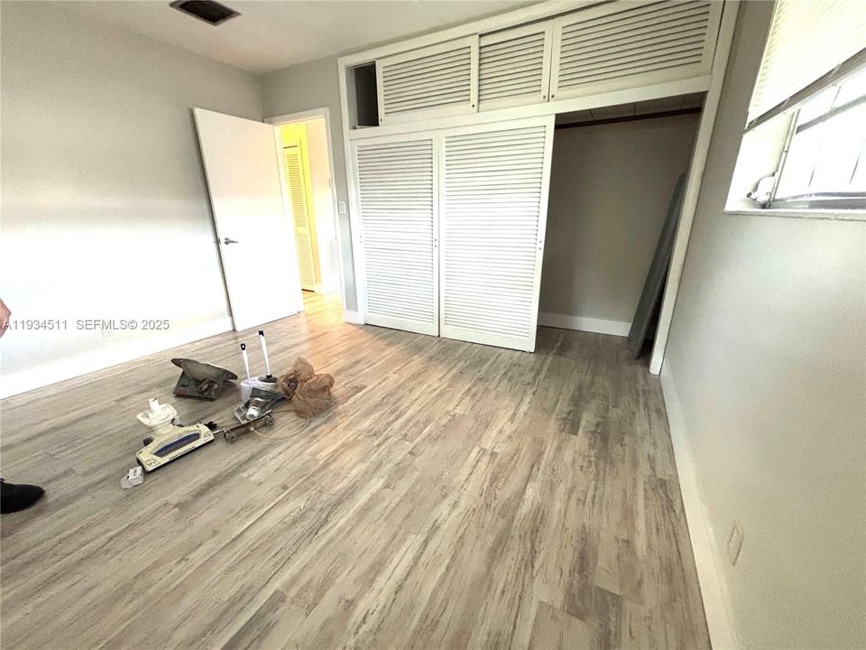 В аренду: $2,100 (2 спален, 1 ванн, 900 Квадратных фут)