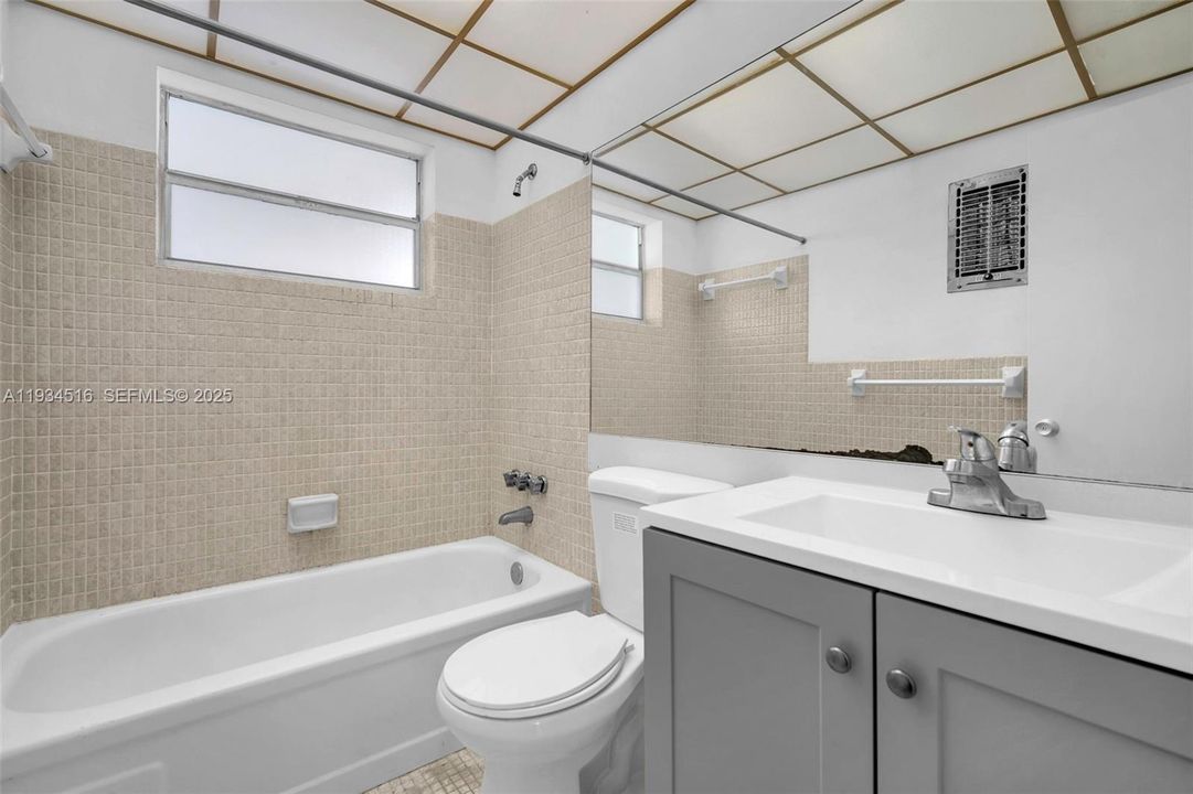 En Venta: $139,999 (2 camas, 2 baños, 950 Pies cuadrados)