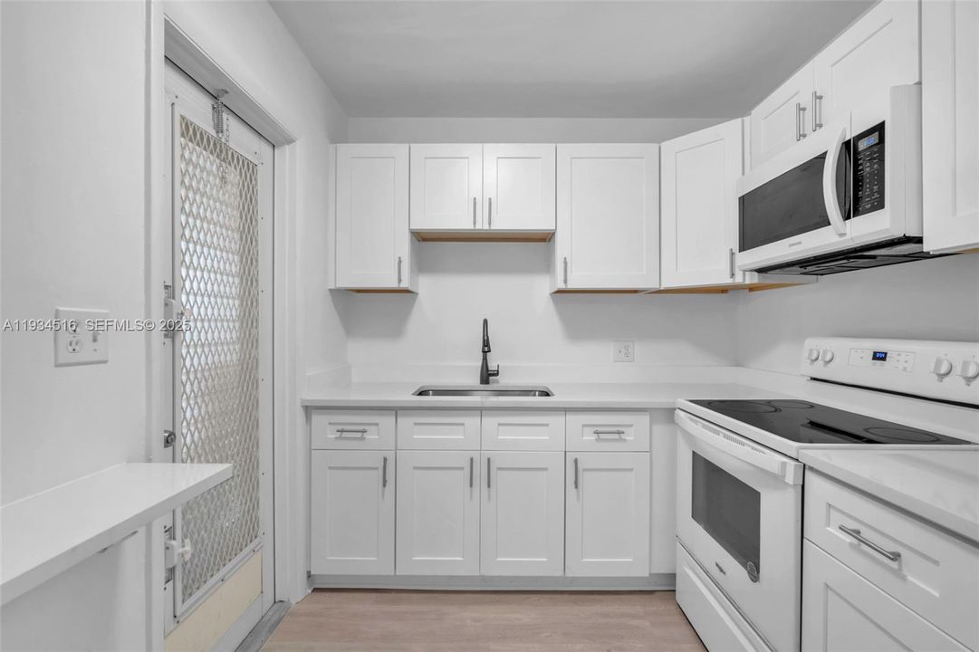 En Venta: $139,999 (2 camas, 2 baños, 950 Pies cuadrados)