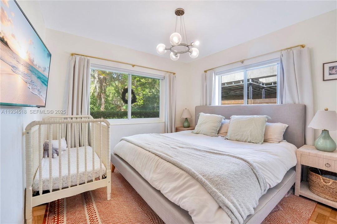 For Sale: $2,000,000 (2 beds, 1 baths, 1059 Square Feet)