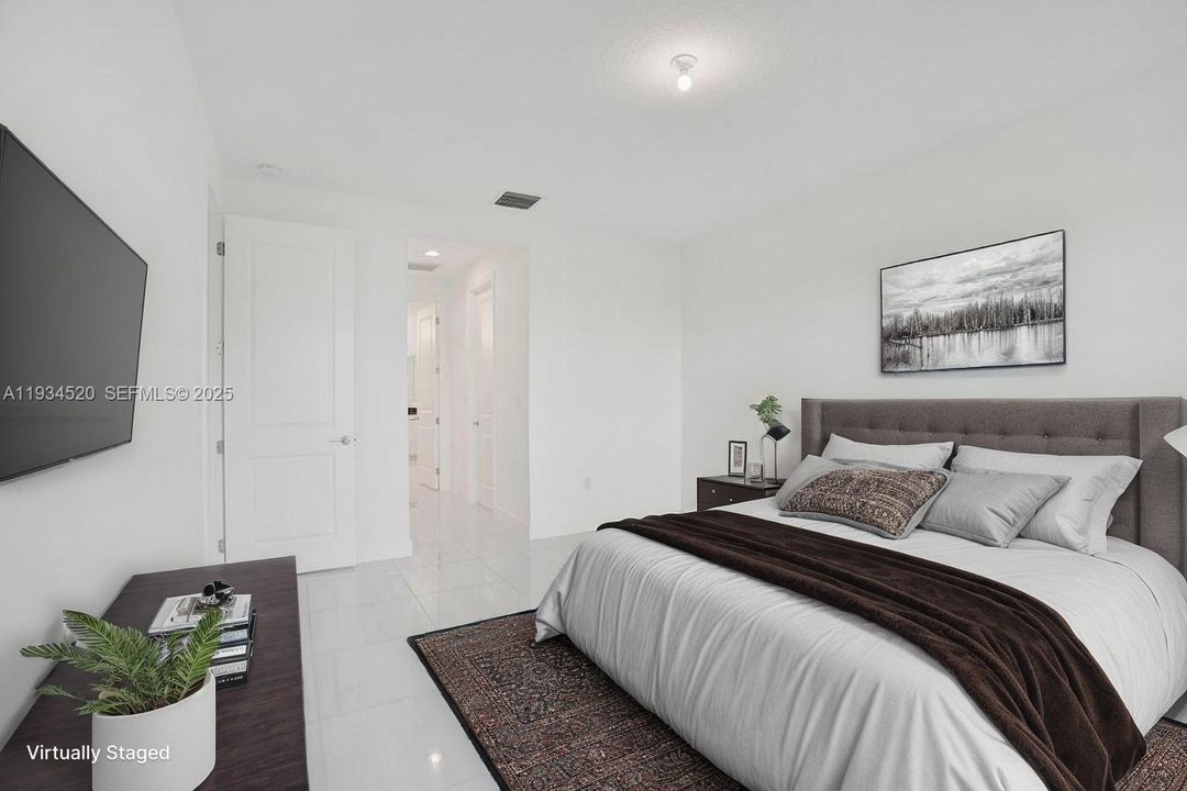 出租: $3,700 (3 贝兹, 2 浴室, 1869 平方英尺)