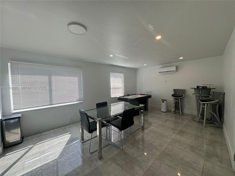 For Rent: $4,200 (3 beds, 2 baths, 0 Square Feet)