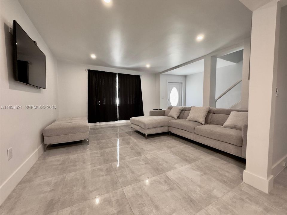 For Rent: $4,200 (3 beds, 2 baths, 0 Square Feet)