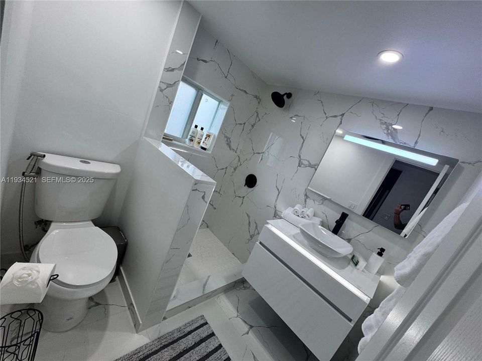 For Rent: $4,200 (3 beds, 2 baths, 0 Square Feet)