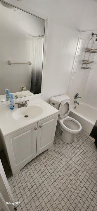 En Renta: $2,950 (3 camas, 3 baños, 2040 Pies cuadrados)