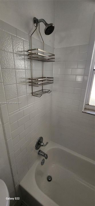 En Renta: $2,950 (3 camas, 3 baños, 2040 Pies cuadrados)