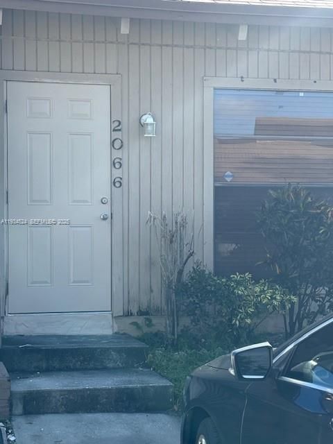 For Rent: $24,000 (2 beds, 2 baths, 817 Square Feet)