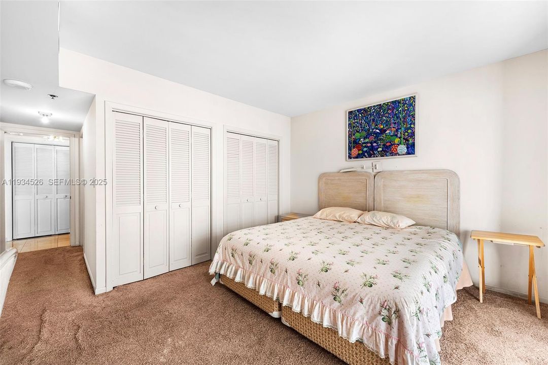 For Sale: $1,300,000 (2 beds, 2 baths, 2018 Square Feet)