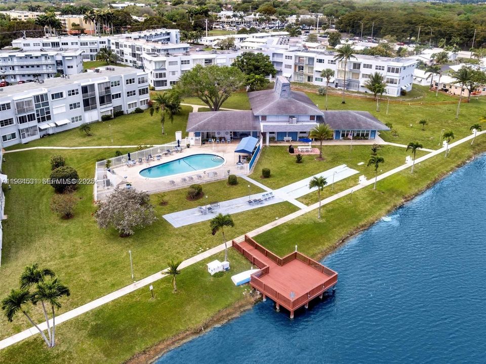 出租: $1,700 (1 贝兹, 1 浴室, 727 平方英尺)