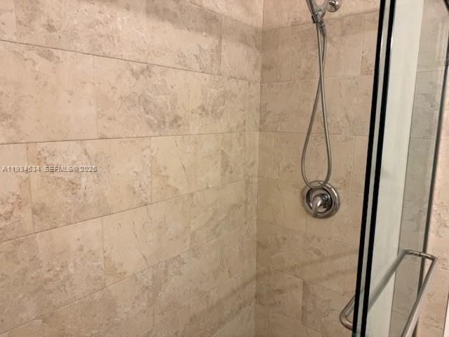 出租: $2,100 (2 贝兹, 2 浴室, 854 平方英尺)