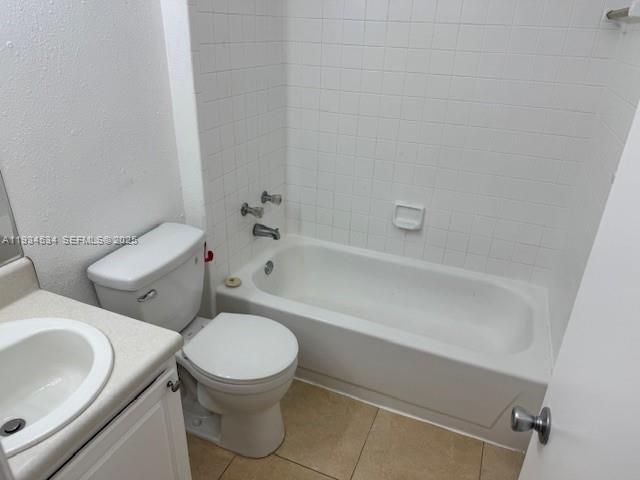 出租: $2,100 (2 贝兹, 2 浴室, 854 平方英尺)