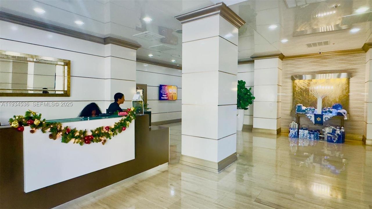 For Rent: $2,795 (1 beds, 1 baths, 1000 Square Feet)