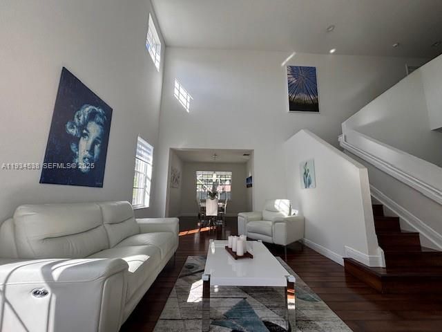 En Renta: $6,200 (5 camas, 4 baños, 3122 Pies cuadrados)