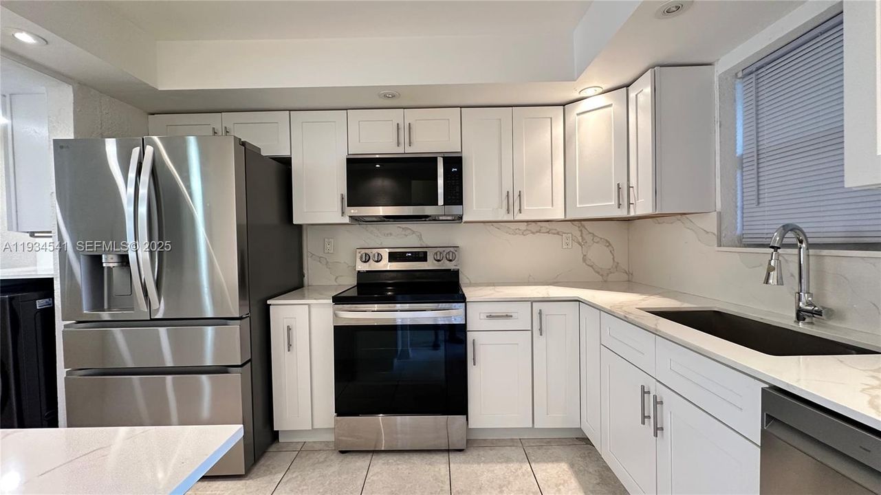 En Venta: $99,000 (1 camas, 1 baños, 981 Pies cuadrados)