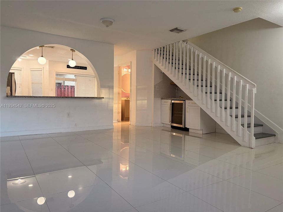 В аренду: $2,550 (2 спален, 2 ванн, 1241 Квадратных фут)