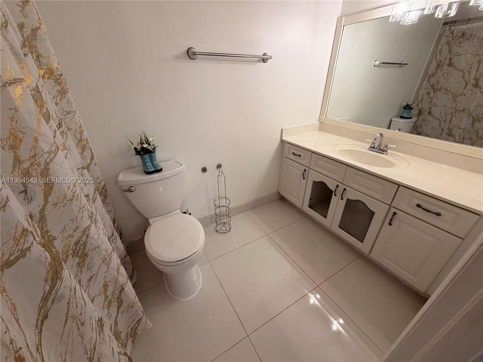 В аренду: $2,550 (2 спален, 2 ванн, 1241 Квадратных фут)