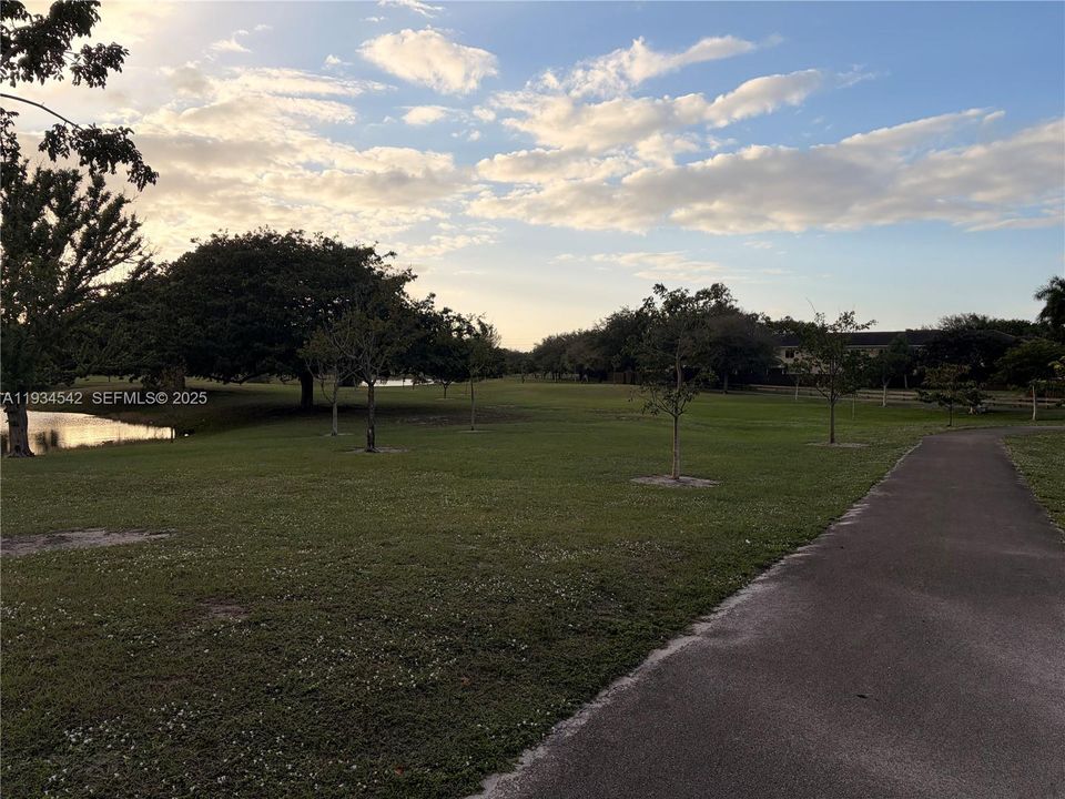 В аренду: $2,550 (2 спален, 2 ванн, 1241 Квадратных фут)