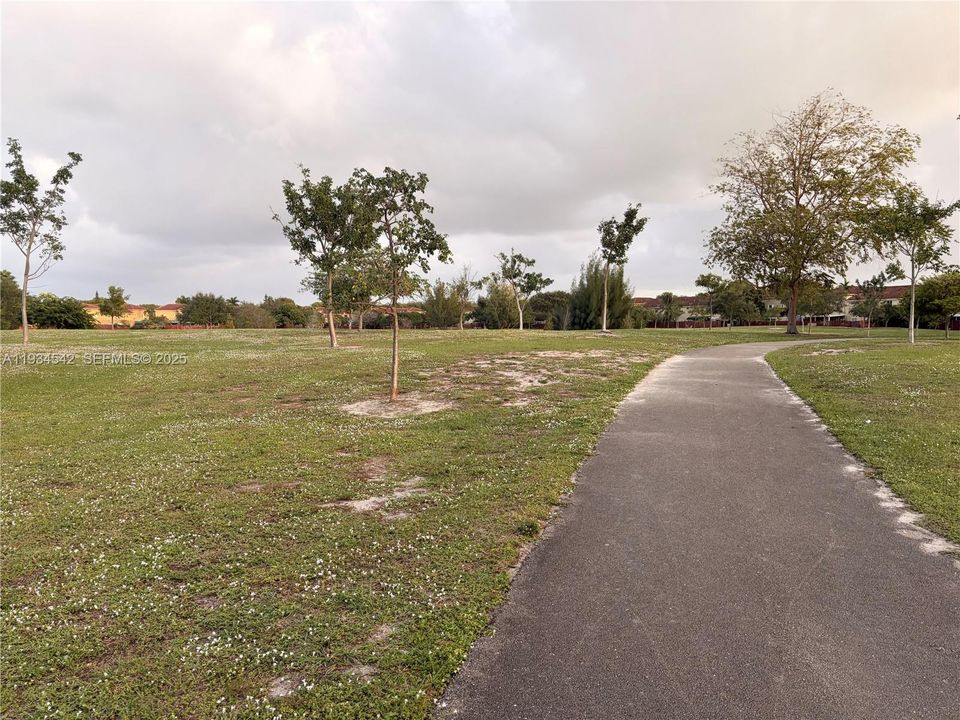 В аренду: $2,550 (2 спален, 2 ванн, 1241 Квадратных фут)