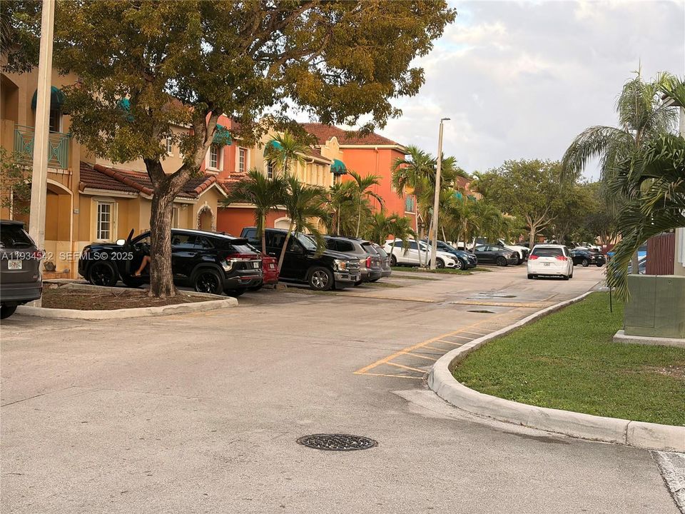 В аренду: $2,550 (2 спален, 2 ванн, 1241 Квадратных фут)