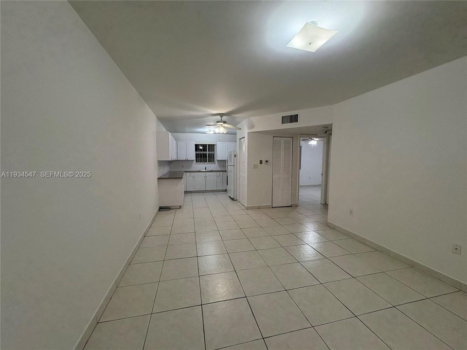 For Rent: $2,100 (2 beds, 1 baths, 18376 Square Feet)