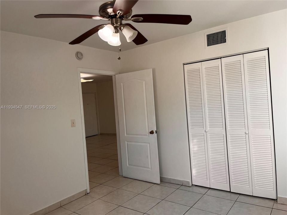 For Rent: $2,100 (2 beds, 1 baths, 18376 Square Feet)