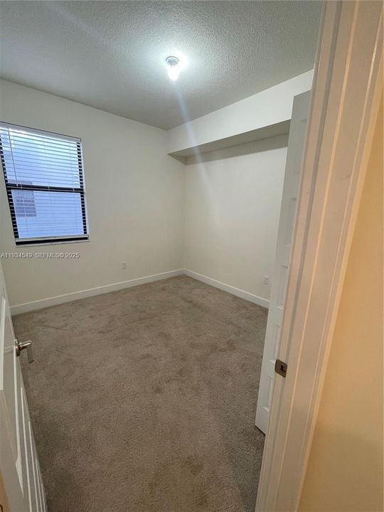 For Rent: $3,200 (3 beds, 2 baths, 1425 Square Feet)