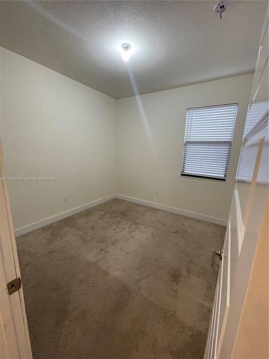 For Rent: $3,200 (3 beds, 2 baths, 1425 Square Feet)