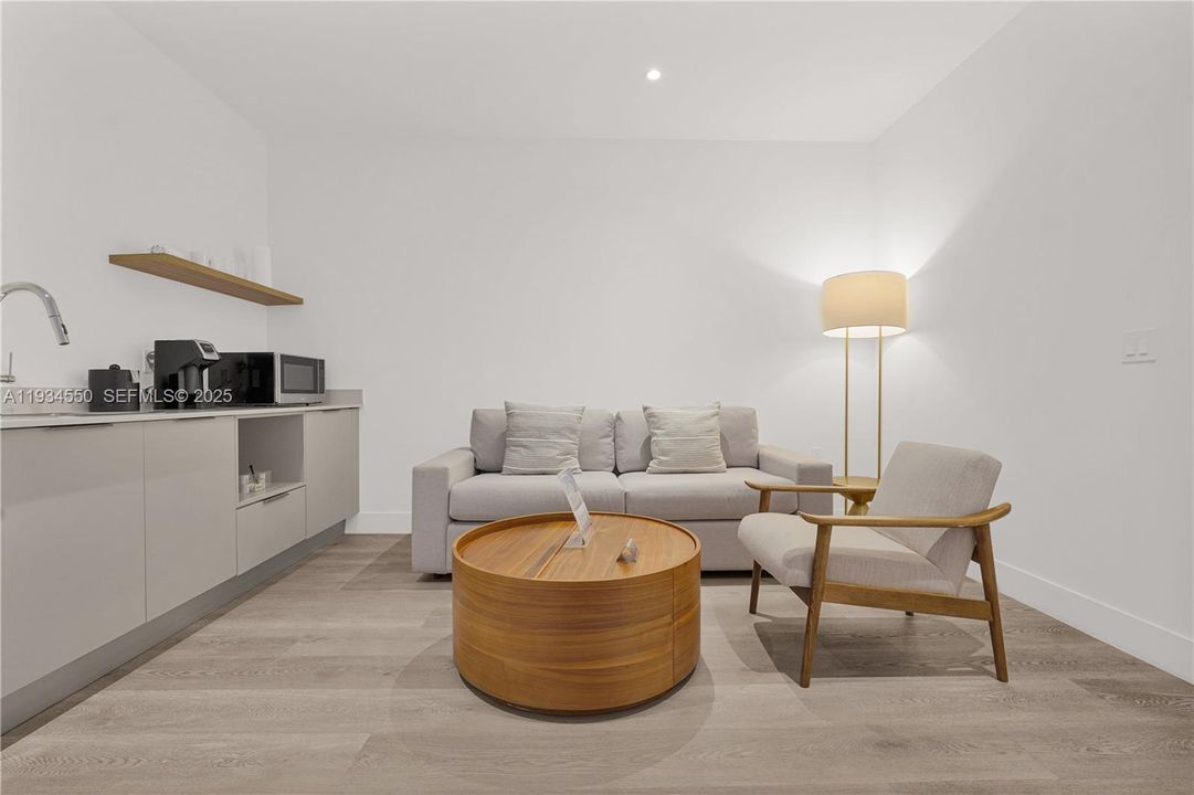 For Sale: $449,999 (0 beds, 1 baths, 466 Square Feet)