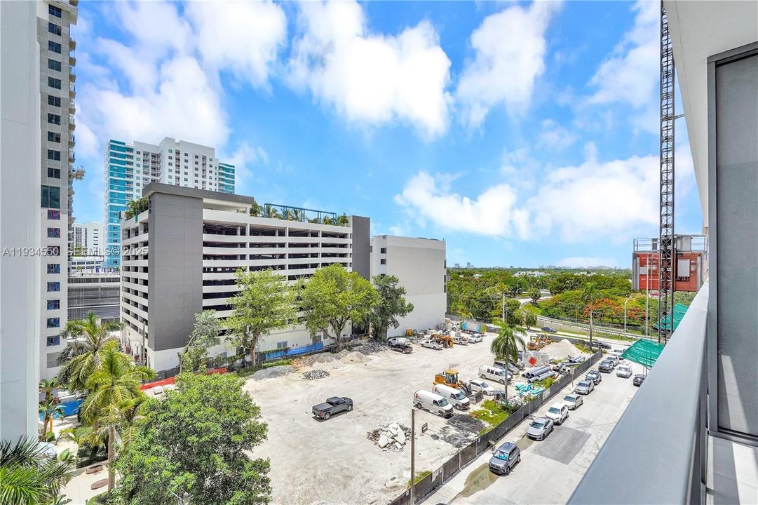 For Sale: $449,999 (0 beds, 1 baths, 466 Square Feet)