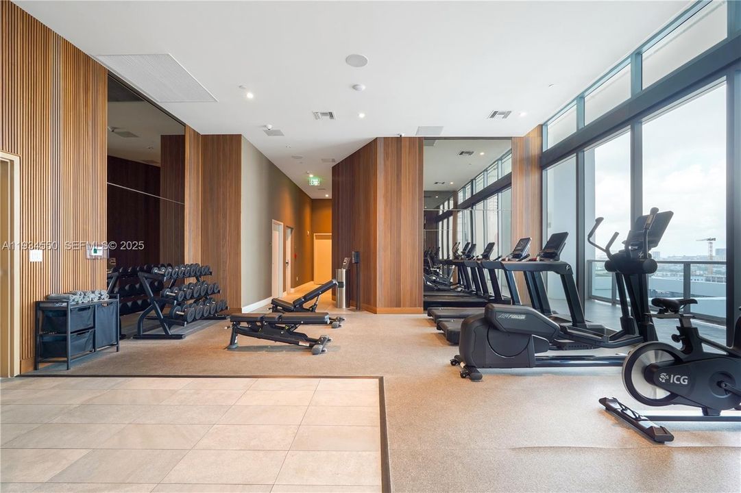 For Sale: $449,999 (0 beds, 1 baths, 466 Square Feet)