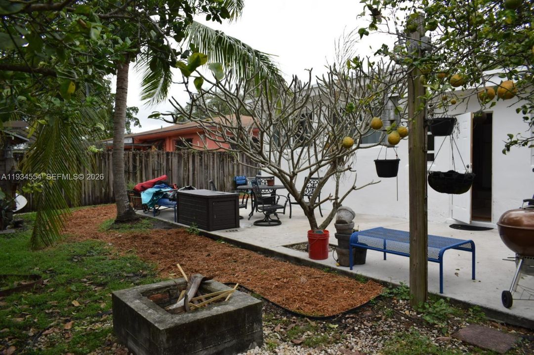 For Sale: $729,900 (3 beds, 2 baths, 1940 Square Feet)