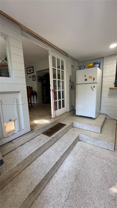 For Sale: $729,900 (3 beds, 2 baths, 1940 Square Feet)