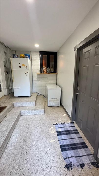 For Sale: $729,900 (3 beds, 2 baths, 1940 Square Feet)