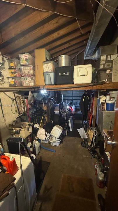 For Sale: $729,900 (3 beds, 2 baths, 1940 Square Feet)