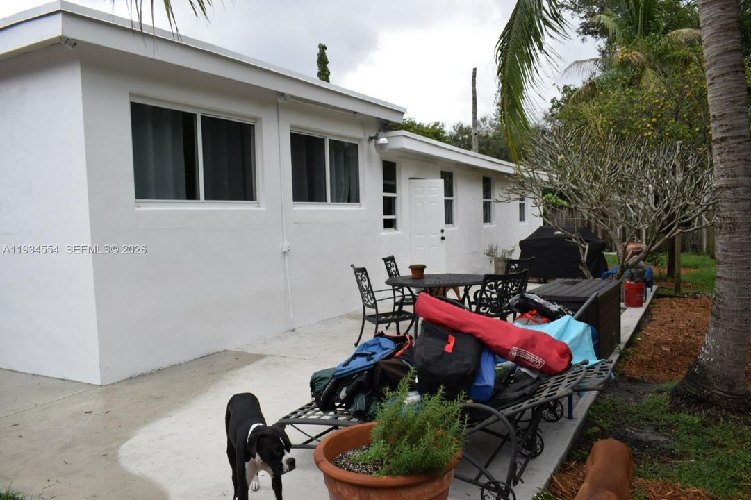 For Sale: $729,900 (3 beds, 2 baths, 1940 Square Feet)