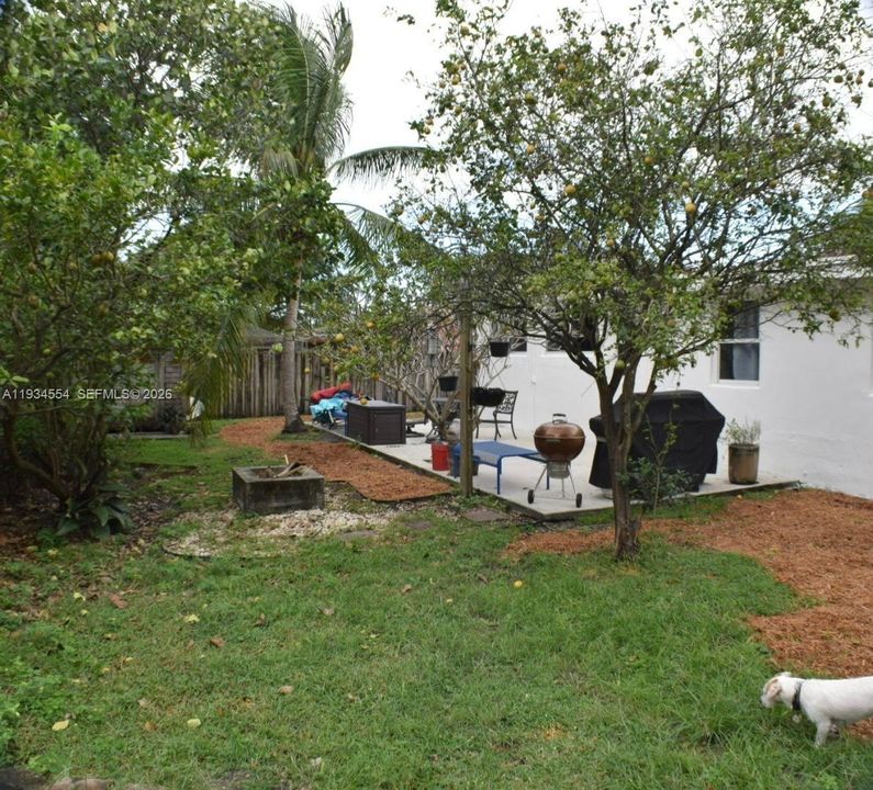 For Sale: $729,900 (3 beds, 2 baths, 1940 Square Feet)