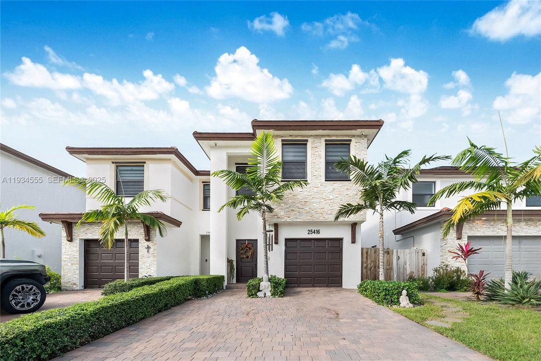 En Venta: $515,000 (4 camas, 3 baños, 1936 Pies cuadrados)