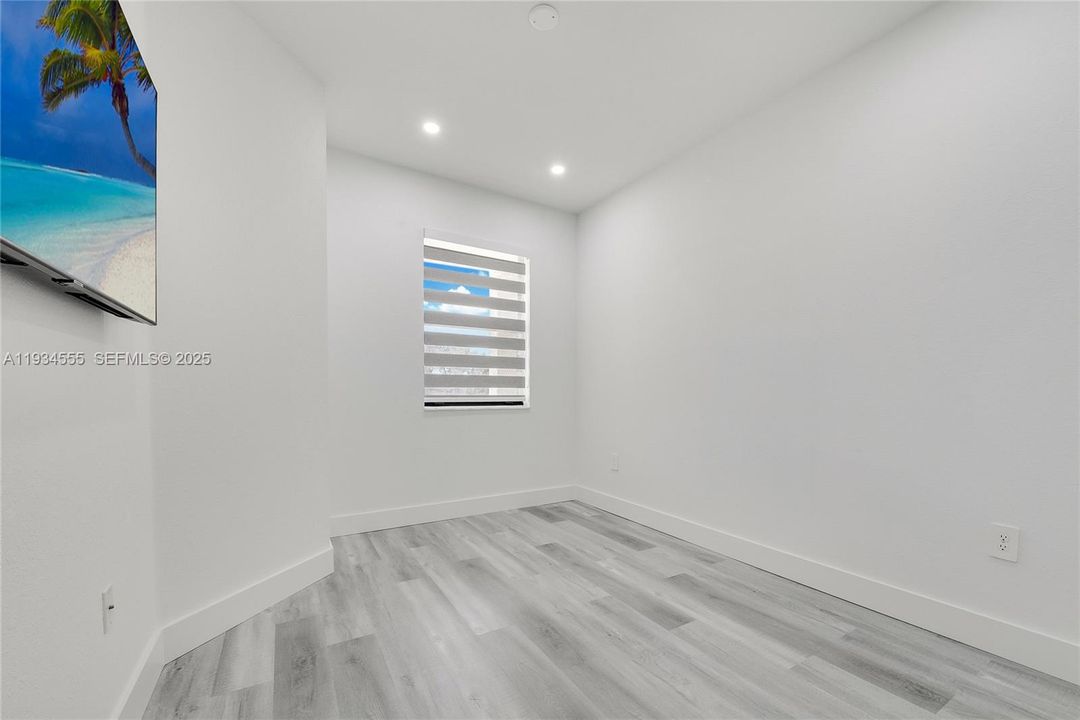 En Venta: $515,000 (4 camas, 3 baños, 1936 Pies cuadrados)